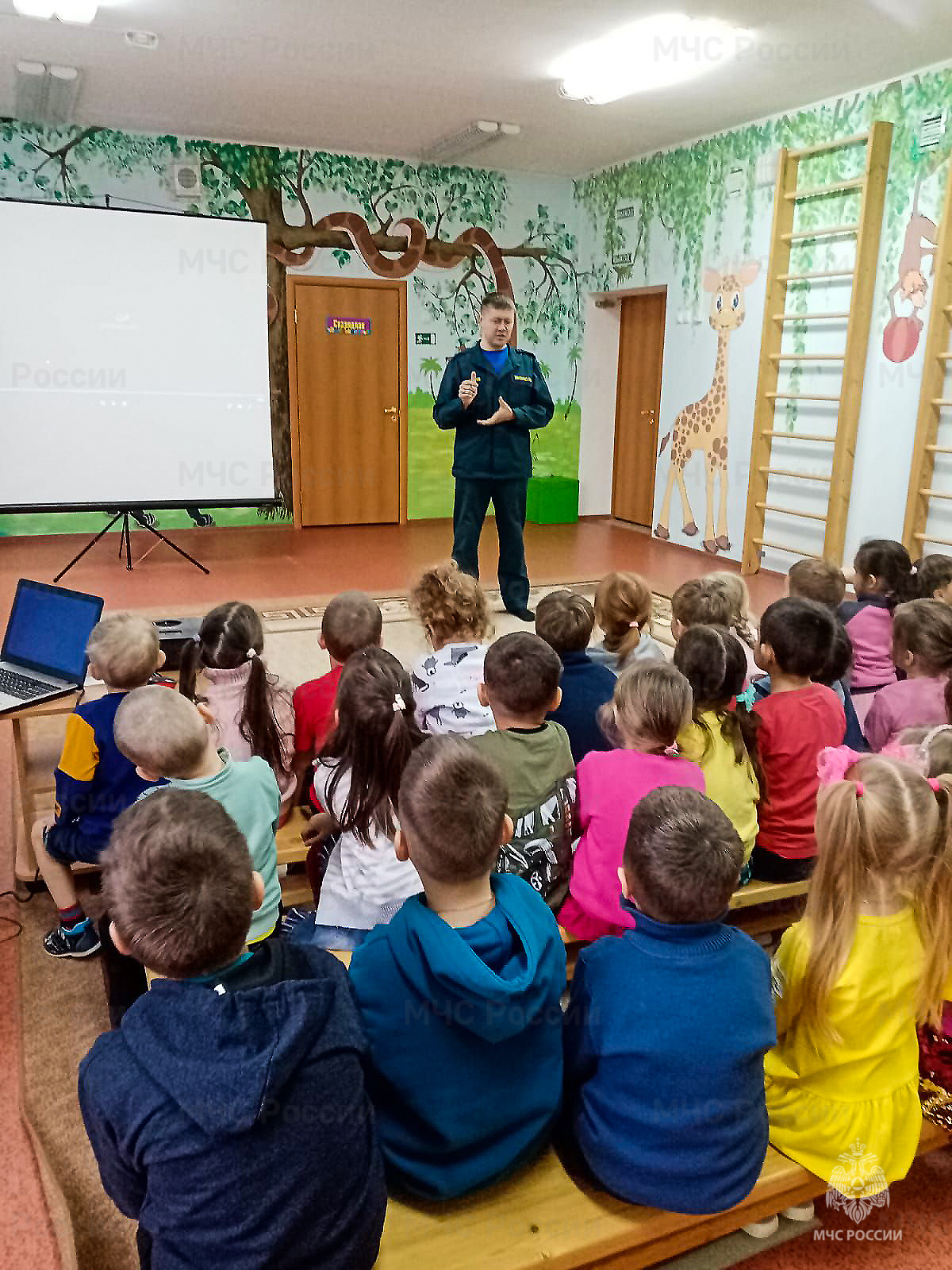 С огнем не играем, плиту сами не включаем» - детвора Куртамышского  муниципального округа повторила важные правила - Новости - Главное  управление МЧС России по Курганской области