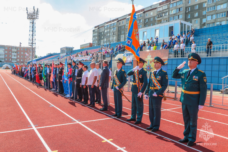 В Зауралье стартовали межрегиональные соревнования по пожарно-спасательному спорту